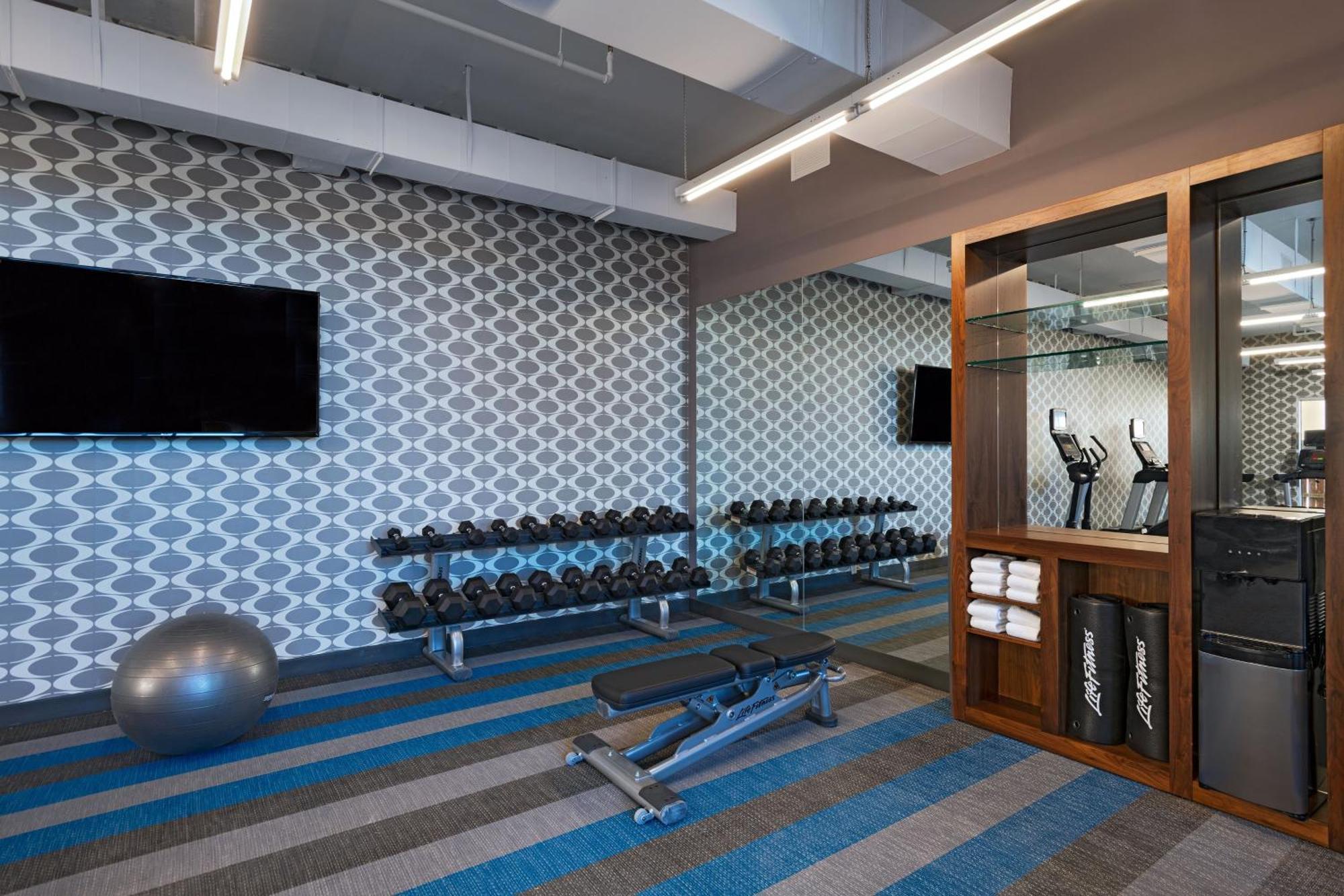 Aloft Waco Downtown Hotel Екстериор снимка