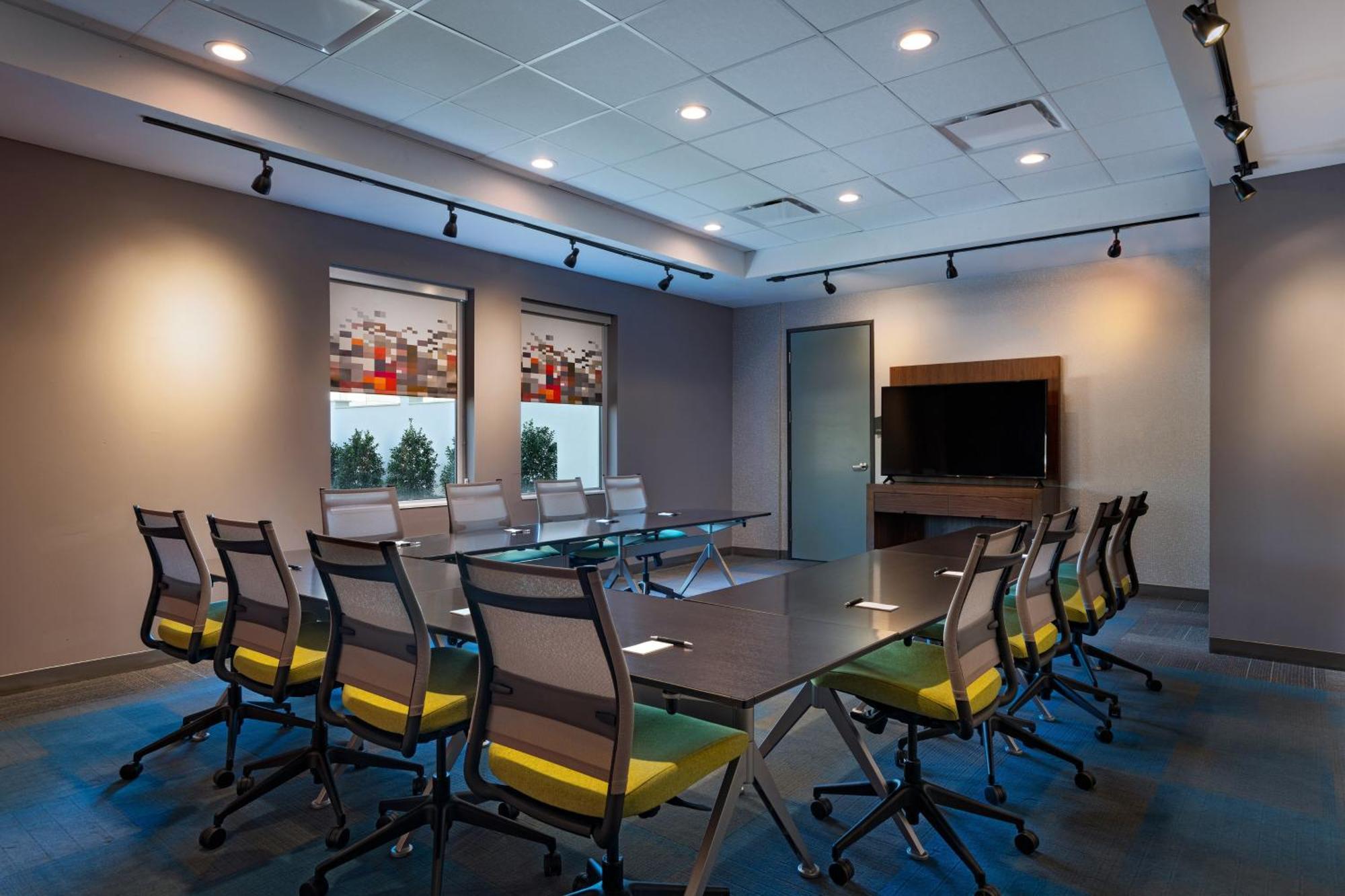 Aloft Waco Downtown Hotel Екстериор снимка