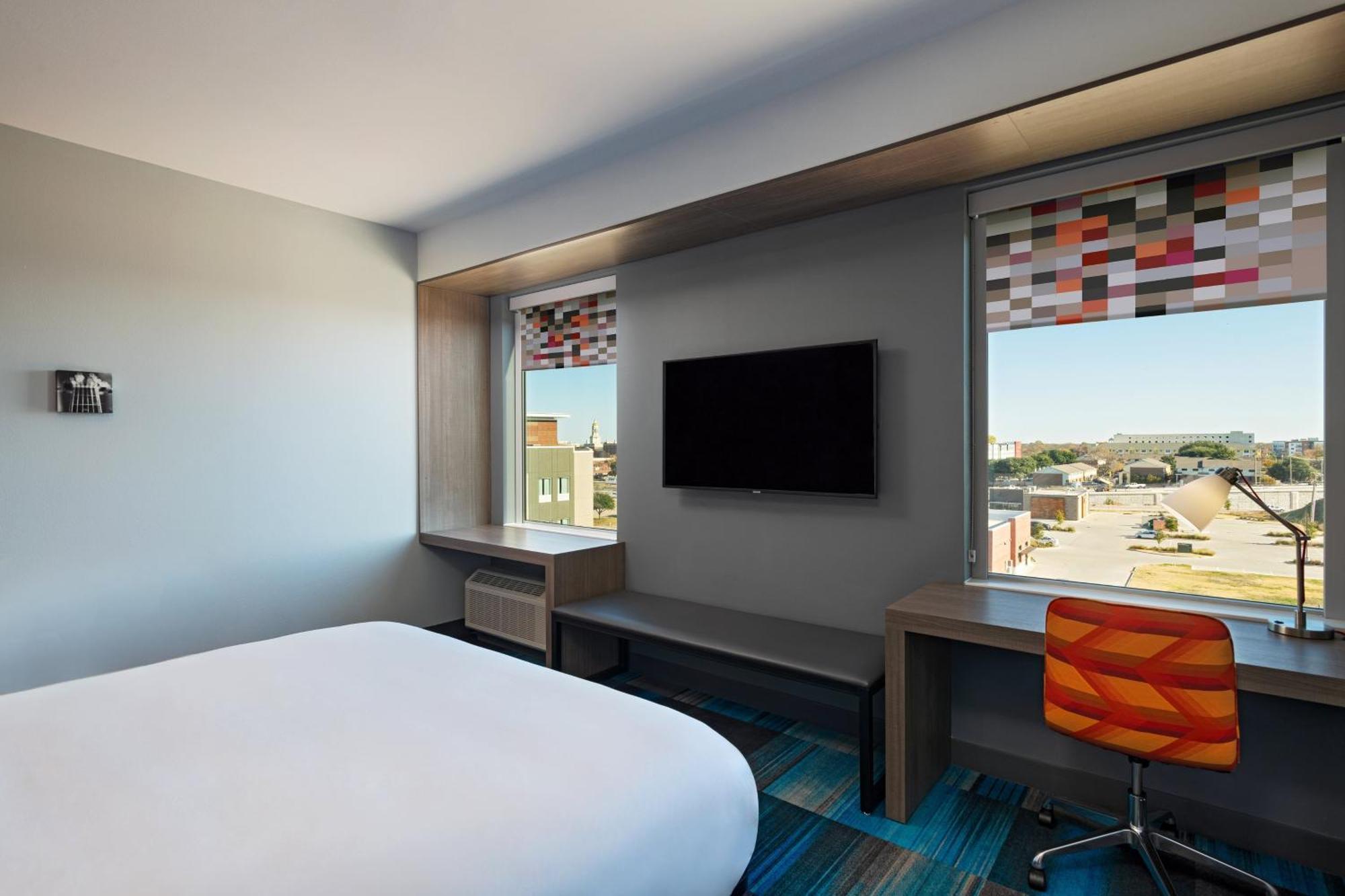 Aloft Waco Downtown Hotel Екстериор снимка