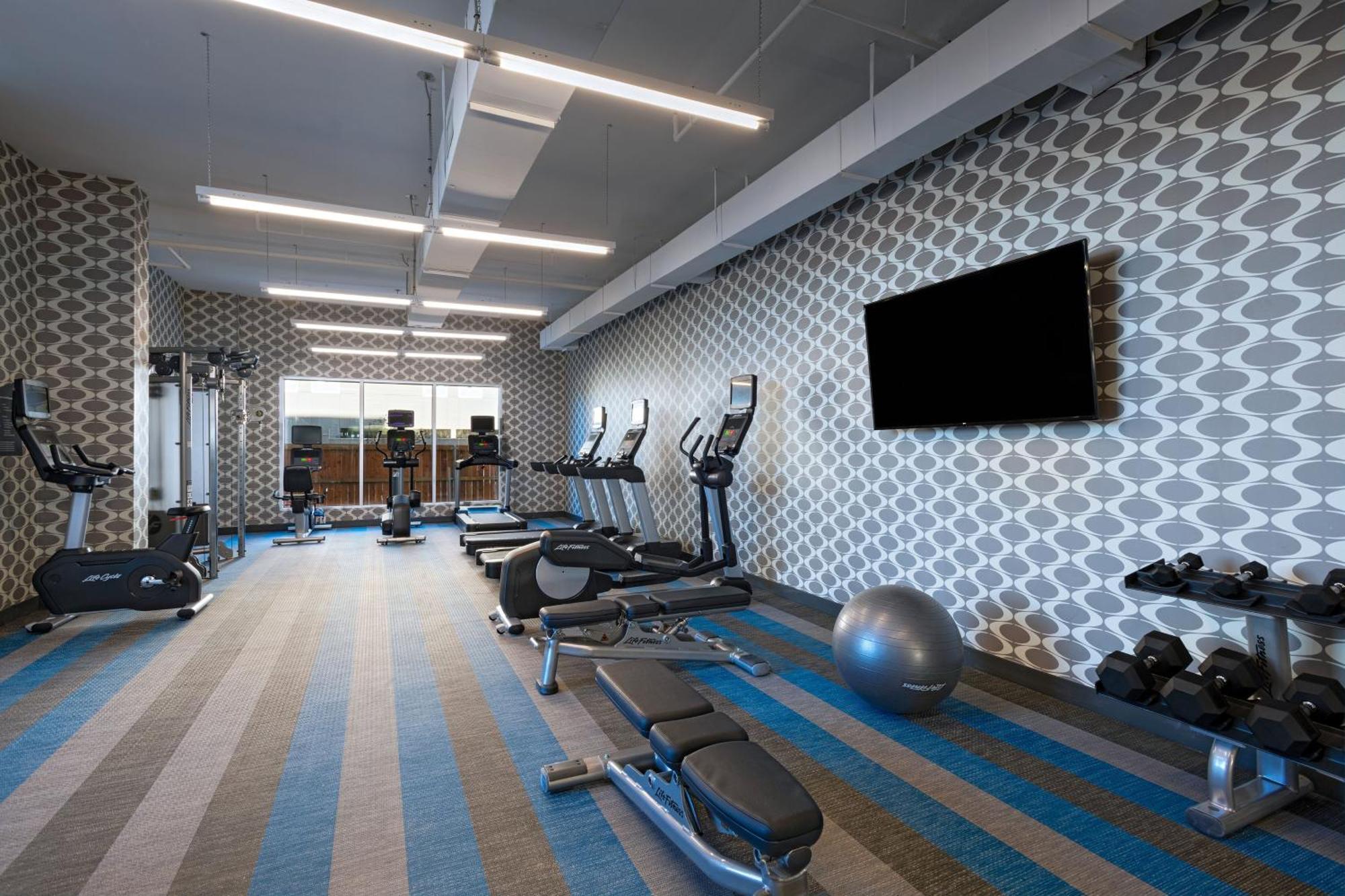 Aloft Waco Downtown Hotel Екстериор снимка