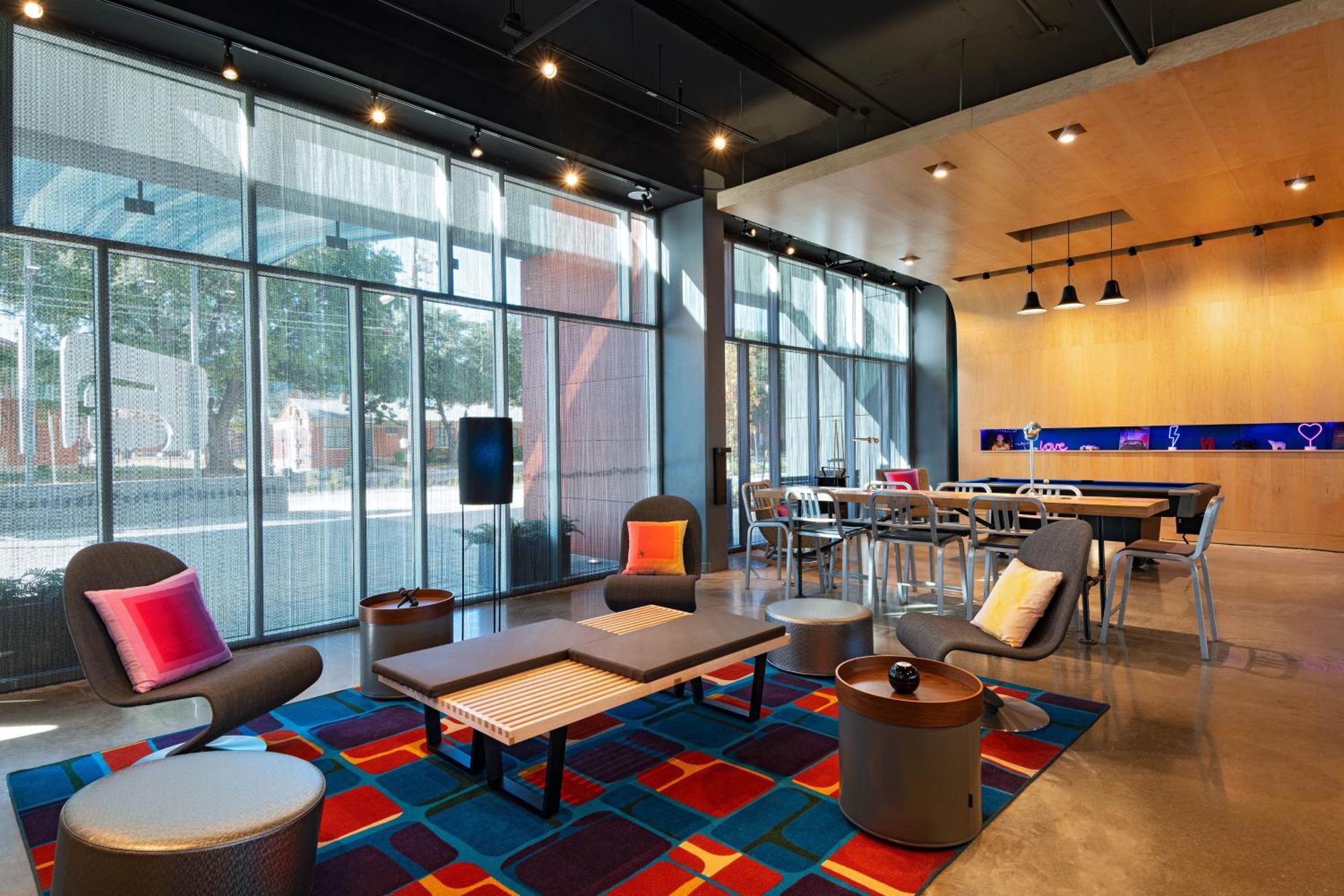 Aloft Waco Downtown Hotel Екстериор снимка
